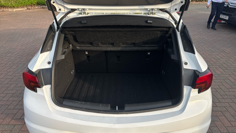 Vauxhall Astra 1.4T 16V 150 SRi 5dr Petrol Hatchback